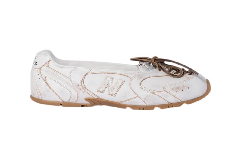 Miu Miu x New Balance 530 SL ballet flat in white deco leather, featuring laced upper and performance sole construction - detail view 3