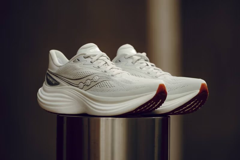 Saucony Triumph 24 in Quartz/Anchor and Ivory/Eggshell colorways, featuring incrediLUX foam midsole technology - detail view 3