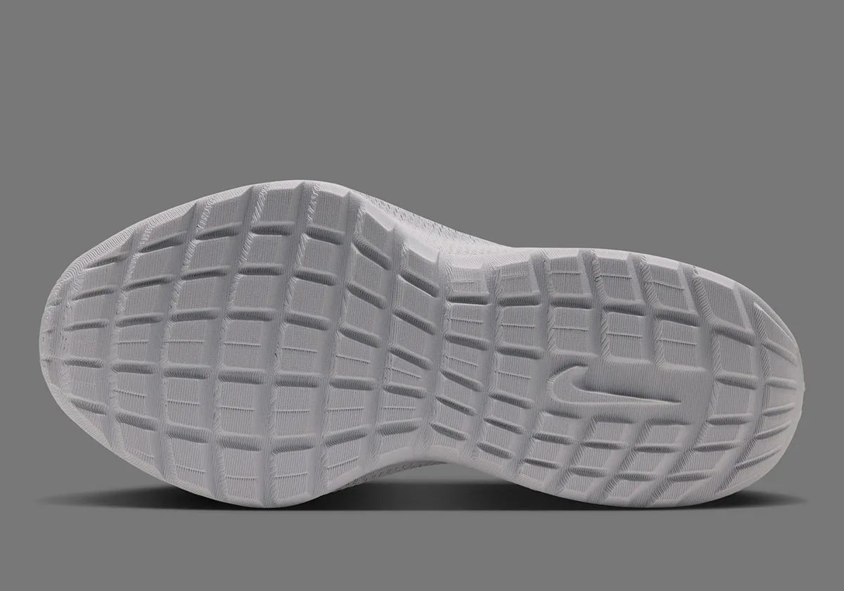 Nike Air Max 1000.3 in Pure Platinum with Burgundy Crush Air unit, lateral view - detail view 2
